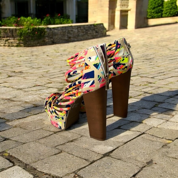 Colorful Strappy Graffiti Platform Chunky Block High Heel Sandals Sz 7 - Picture 4 of 5